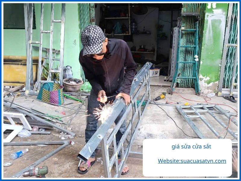 giá sửa cửa sắt tại nhà TPHCM mới nhất