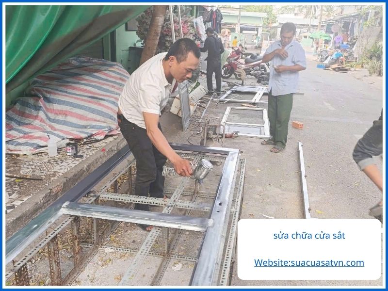 Các câu hỏi thường gặp về sửa cửa sắt hóc môn