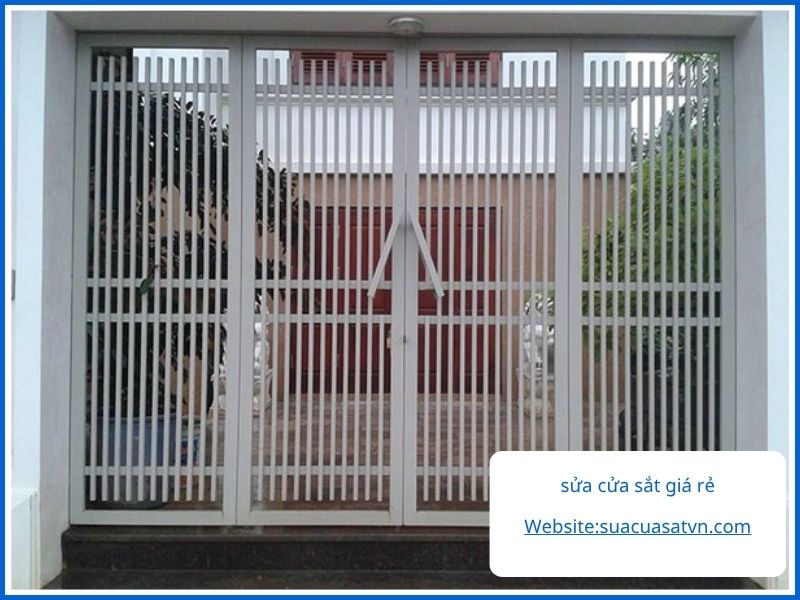 Sửa Cửa Sắt Giá Rẻ : Dịch Vụ Thợ Hàn Tại Nhà 24/7 Uy Tín