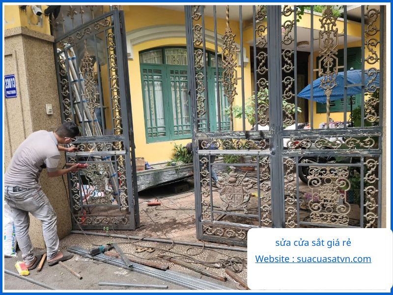 Các lỗi cửa sắt thường gặp và giải pháp xử lý triệt để