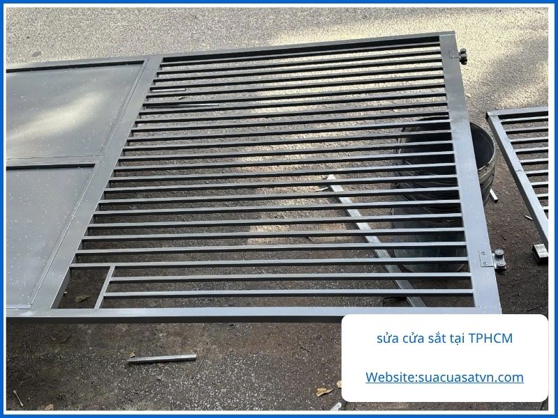 Giải đáp thắc mắc về sửa cửa sắt nhà bè