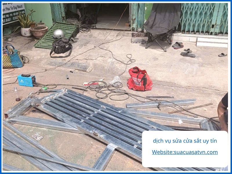 giá sửa cửa sắt Củ Chi bao nhiêu tiền? (Cập nhật 2026) 