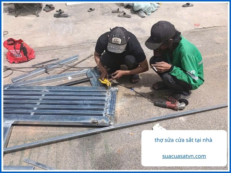 Câu hỏi thường gặp về sửa cửa sắt tân bình